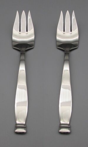 SET OF TWO - Oneida Stainless Flatware -  KENSINGTON -  Serving Forks * USA Made - Picture 1 of 3