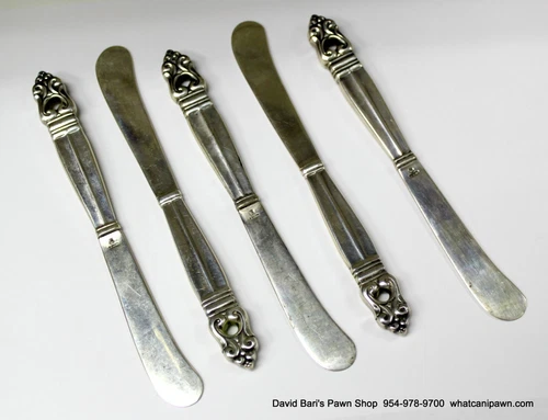 (1) INTERNATIONAL ROYAL DANISH STERLING SILVER BUTTER KNIFE