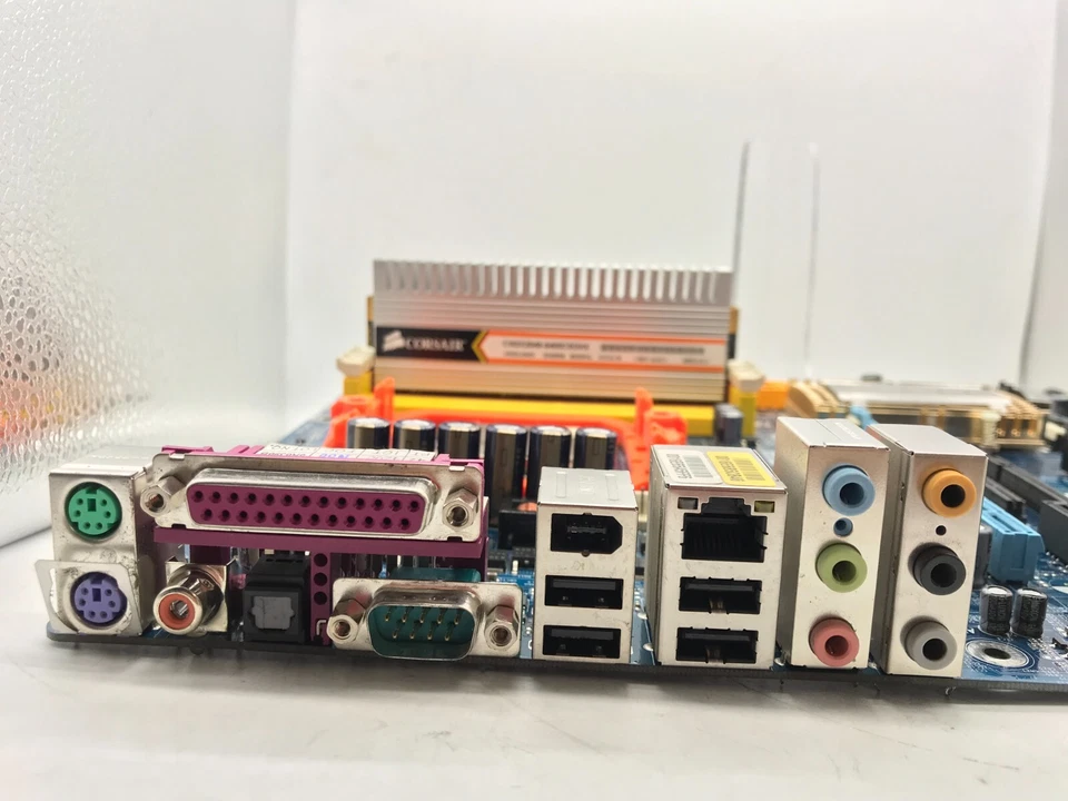 GIGABYTE GA-M55SLI-S4 Motherboard AM2 nForce4 4GB DDR2 ATX AMD Athlon 64 X2 4200 - Image 2 of 4