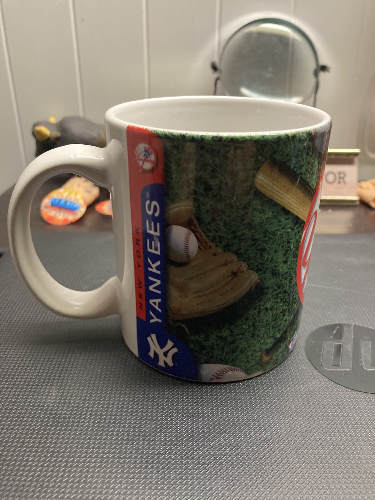 Vintage 2006 NY Yankees Wrap Around Coffee Mug Official MLB
