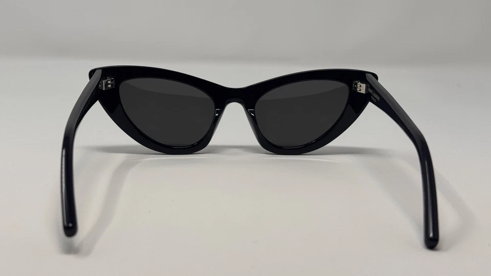 Очки солнцезащитные Saint Laurent New Wave Lily 52 мм черные/серые рекомендуемая розничная цена производителя 495 долл. США - Изображение 3 из 4