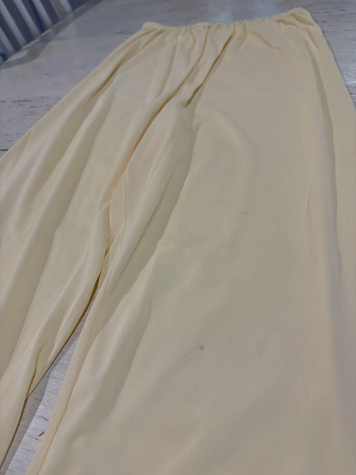 Conjunto de Pijama Feminino Vintage Gossard Artemis Tamanho 36 Amarelo Floral Nylon Lounge Anos 70 - Imagem 4 de 4