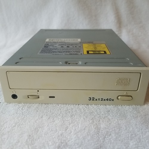 Lite-On LTR-32123S 32x12x40x IDE CD-RW Drive Internal ATAPI 2002 Vintage Retro P