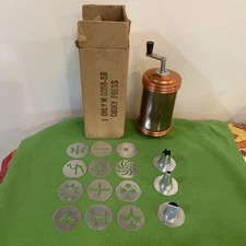 VTG Mirro Crank Cookie Press w 12 Discs and  3 Tips Original Box for Spritz 🎄🍪