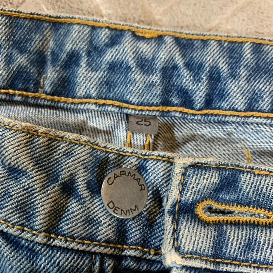 Pantalones de mezclilla Carmar para mujer 25 azules rectos con cordones laterales botón mosca 100 % algodón Foto 4 de 4