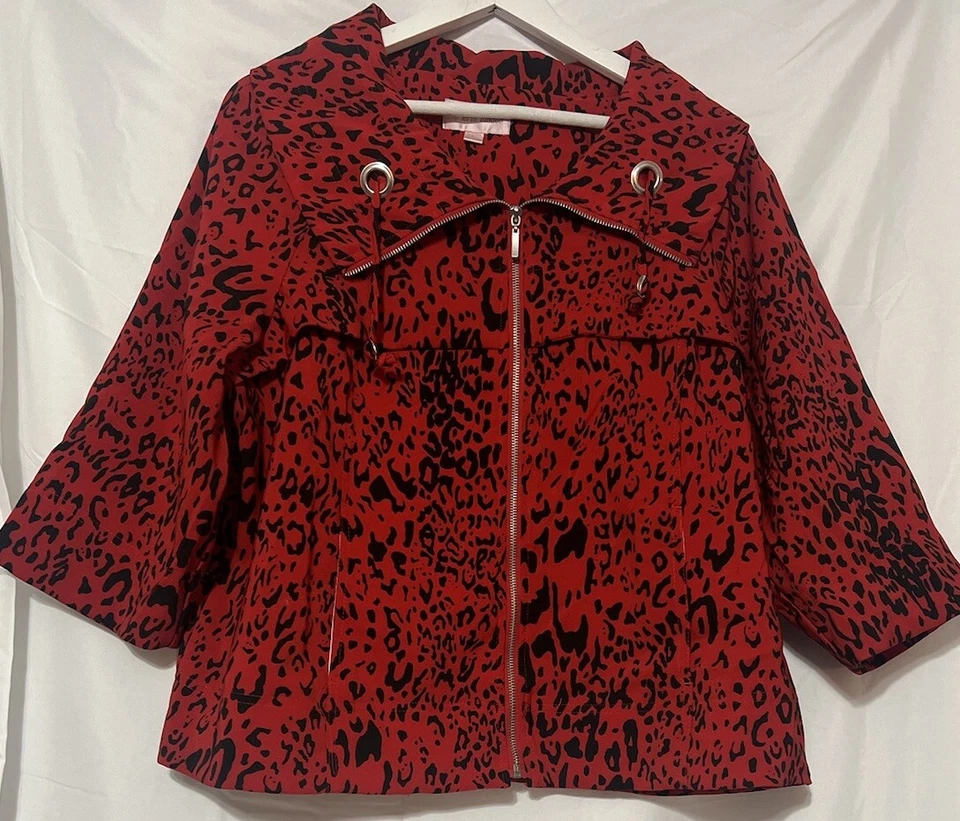 Chaqueta grande para mujer Erin London con estampado de guepardo animal rojo y negro Foto 2 de 4