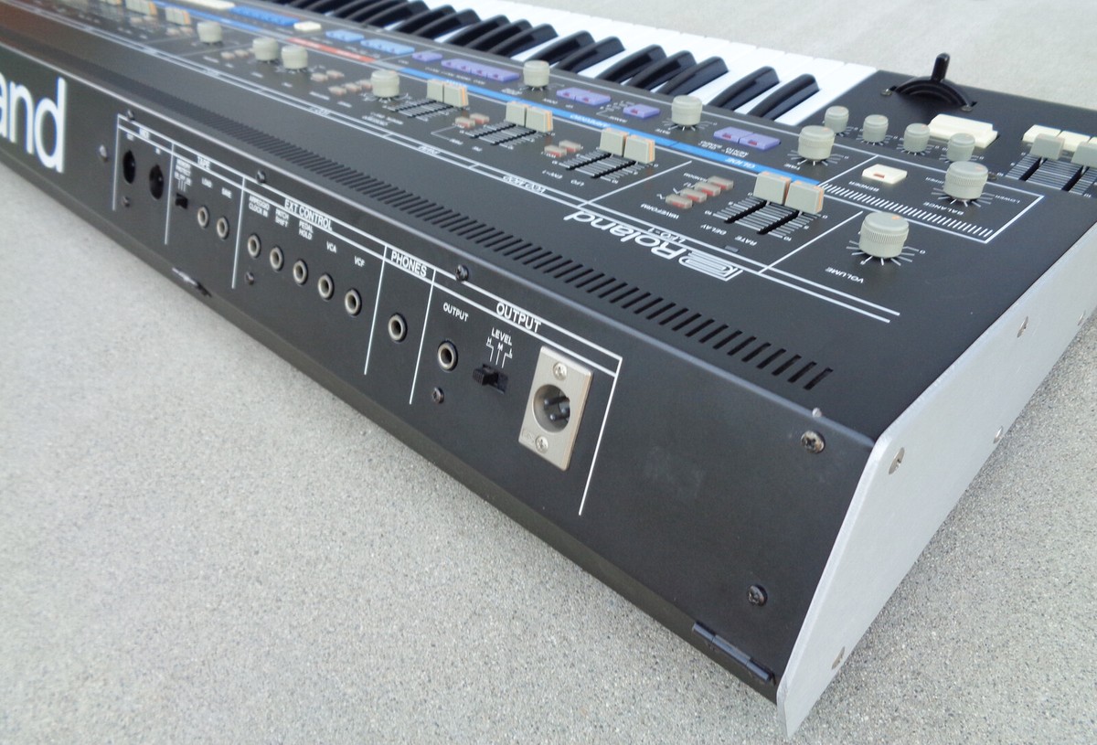 Roland Jupiter-6 - Polyphonic Analog Synthesizer - Pro