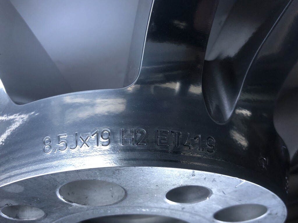 Lamborghini Gallardo 400601017DJ Scorpius Front Wheel OEM New 
