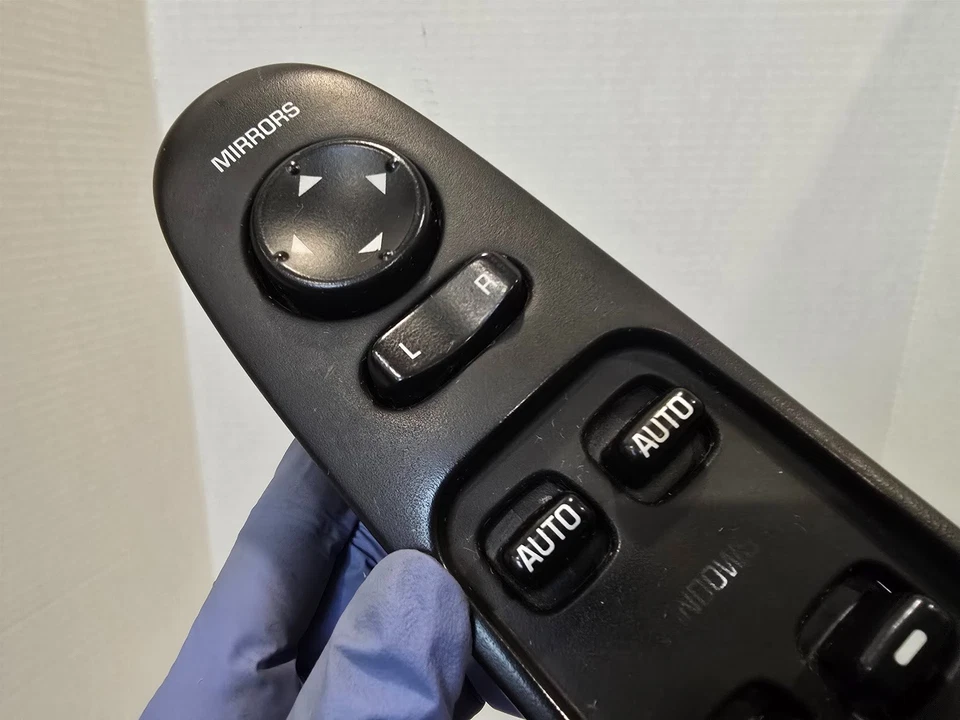 00-05 Buick Lesabre LH Driver Side Master Window Switch OEM 25654433 Black A117 - Image 4 of 4