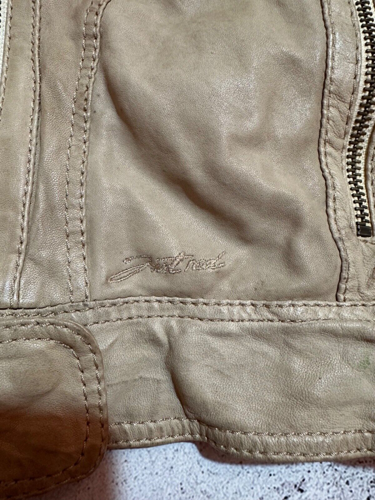 redskins vintage leather jacket - image 8