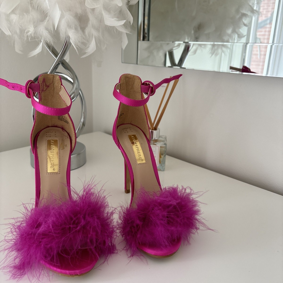PINK HEELS FEATHER FRONT SIZE