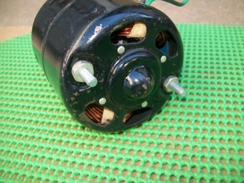 NOS MoPar 1961-1968 Dodge Truck D100 D200 W100 W200 Heater Blower Motor - Image 2 of 3