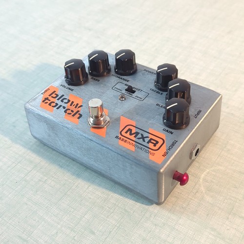 MXR M181 Blow Torch Bass Distortion Fuzz Effects Analogue Guitar Pedal Boxed - Picture 3 of 11
