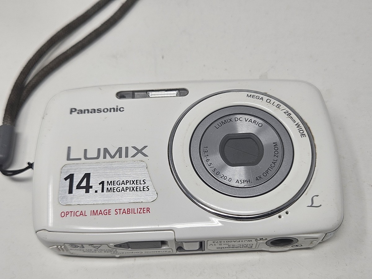 Panasonic LUMIX DMC-S3 14.1MP MEGAPIXEL Digital Camera White