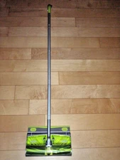 Swiffer Sweep + Trap Sweeping Traps Dirt and Debris Never Used Discontinued Rare