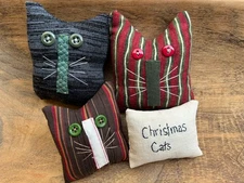 Primitive Christmas Cats Set of Three Kitties  Bowl Fillers Ornies