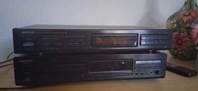 ONKYO T-4930 FM Stereo/AM Tun - Top condition