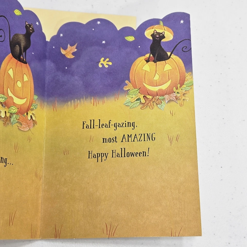 Tarjeta de felicitación Hallmark Halloween 8"x5.5" gato calabaza ronroneo con sobre hecha en EE. UU. Foto 3 de 4