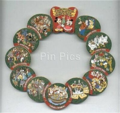 DisneyStore 12 Days of Christmas ピンバッジ OLD Disney pin Set 12 Days Of Christmas Wreath 70 Characters Goofy