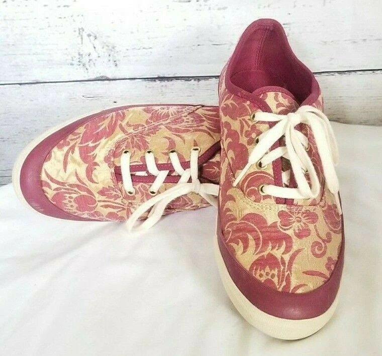 Gold champion deals sneakers