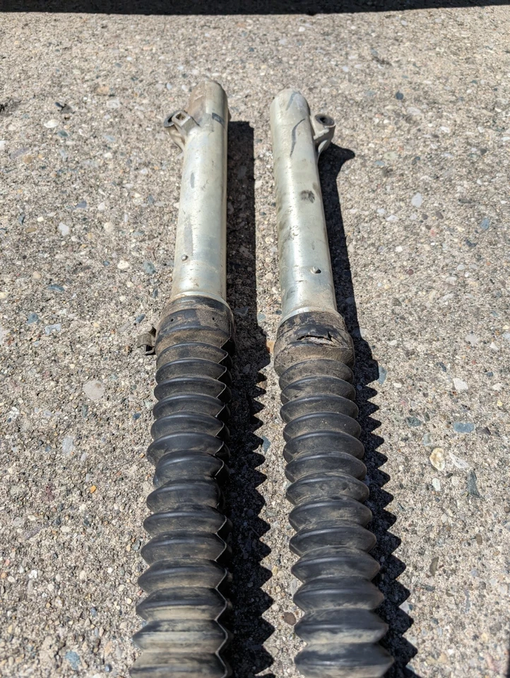 Horquillas delanteras Yamaha IT125 1980 Foto 4 de 4