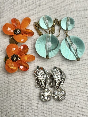 Vtg WEST GERMANY Moonglow + W Germany Flowers + Trifari Rhinestone Clip Lot