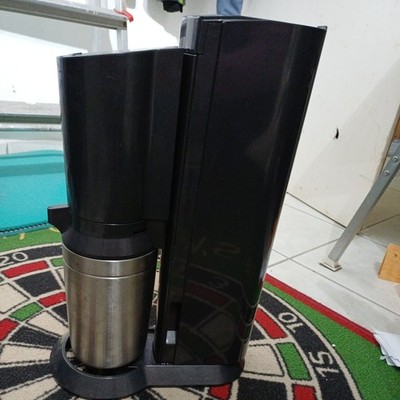 SodaStream Crystal 3.0 Trinkwassersprudler Wassersprudler 2x Glasflasche Schwarz