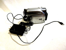 JVC Compact Camcorder GR-AXM17U w/Charger w/Case
