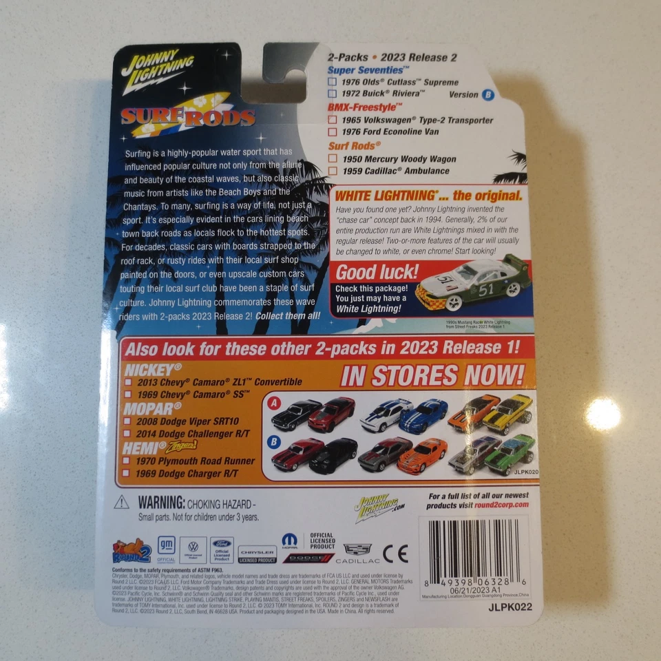 Johnny Lightning Surf Rods 1950 Mercury Woody Wagon + 1959 Cadillac Ambulance - Image 3 of 3