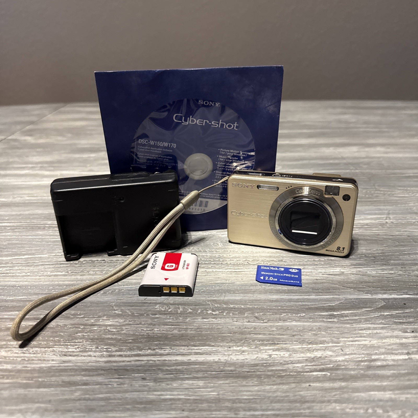 Sony Cyber-Shot 8.1 Mega Pixels Batt & Charger SD 2gb DSC-W150 Zeiss Disc Tested