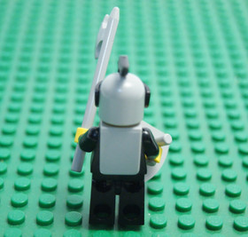 Vintage Lego 6075 375 Black Knight Minifigure Rare Grey Helmet EUC