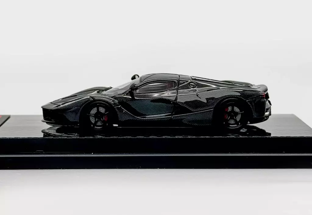 DMH 1:64 Black Full Carbon Laferrari Aperta Sports Model
