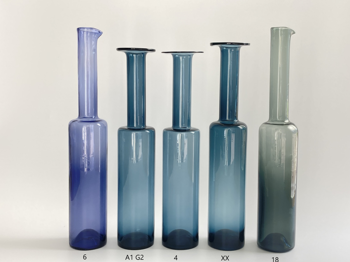 Nanny Still Vase denim blue Mid Century Riihimaen Lasi Oy Nanny