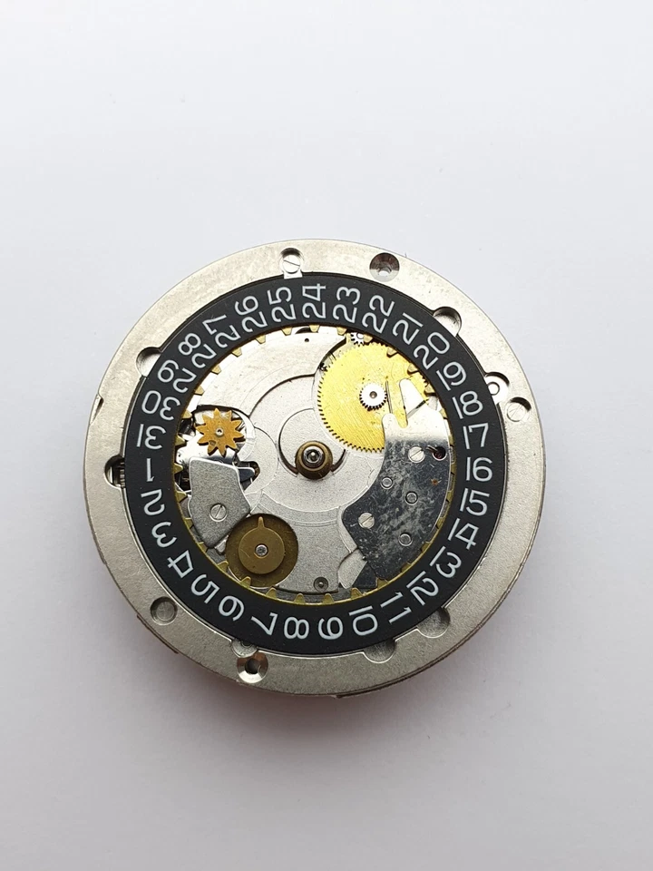 Valjoux 7758 Movement - Works - Parts - Image 4 of 4