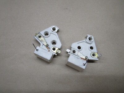 Halterung Aufnahme Kohlebürsten AC DELCO Lichtmaschine Generator 2er - SET NEU