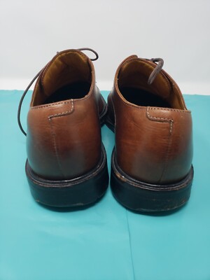 Cole Haan Men display picture 3
