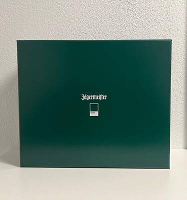 JÄGERMEISTER X Pantone Herbal Green 35% 0,7L Limitied Edition Limitiert NEU