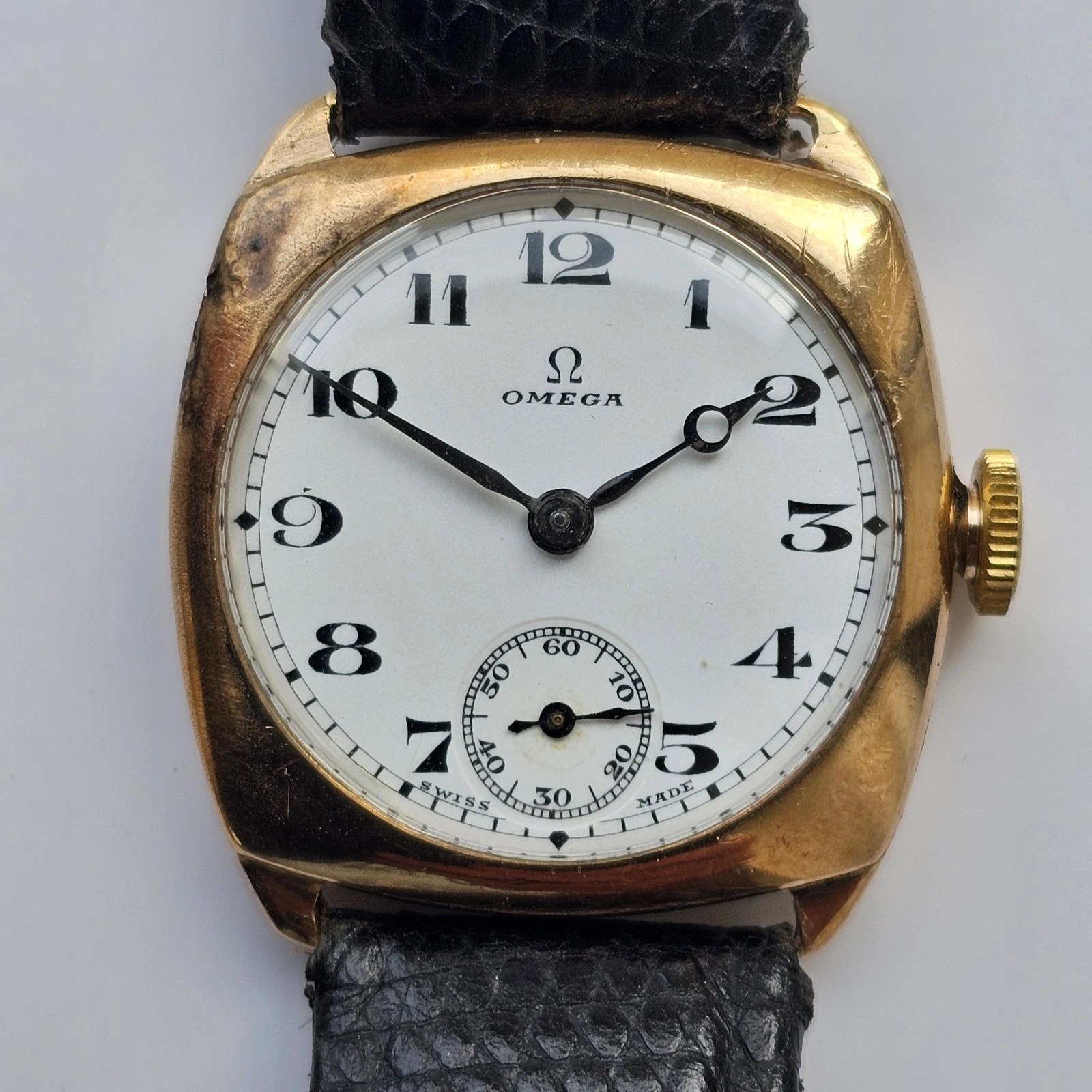 Omega — Vintage 9k Solid Gold Omega Cushion Hand-Winding Men's Wristwatch Serviced!