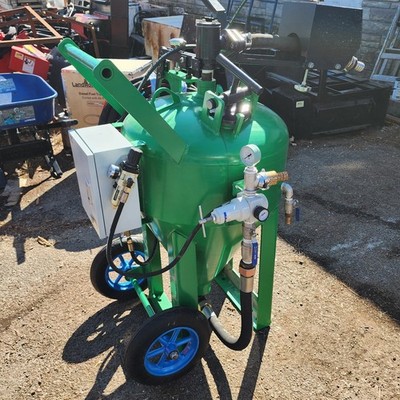 JCT Green Sandblaster Machine with Control Box, Blast Hose, Blasting Gun