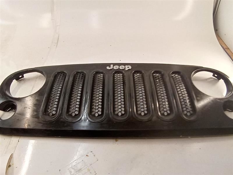 Grille VIN W 6th Digit Jk Body With Grille Inserts Fits 14-18 WRANGLER 61278