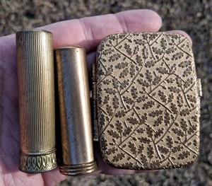 Revlon Love Pat GoldTone Powder Compact & 2 lipsticks cases 1Max Factor Vintage