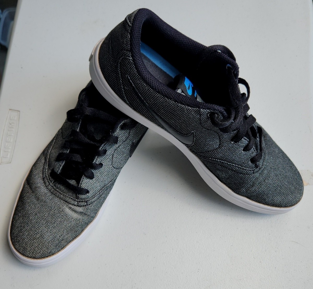 nike sb navy check solarsoft trainers