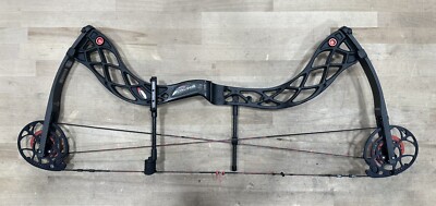 Bowtech Carbon Icon, RH, 60-70lb DW, 26.5-30in DL, BLACKOUT