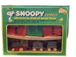 peanuts train set