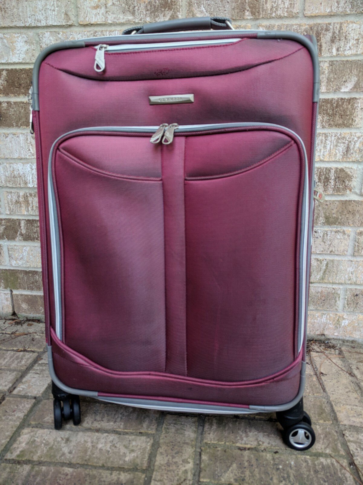 25 inch suitcase