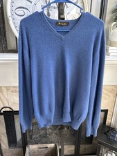 LORO PIANA men's cashmere V neck sweater - mid blue - sz 50 - US M / L