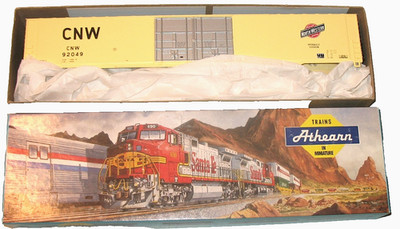 Athearn 2943 HO Scale CNW 86' Hi Cube Boxcar Kit 4 Door 92049 Blue Box