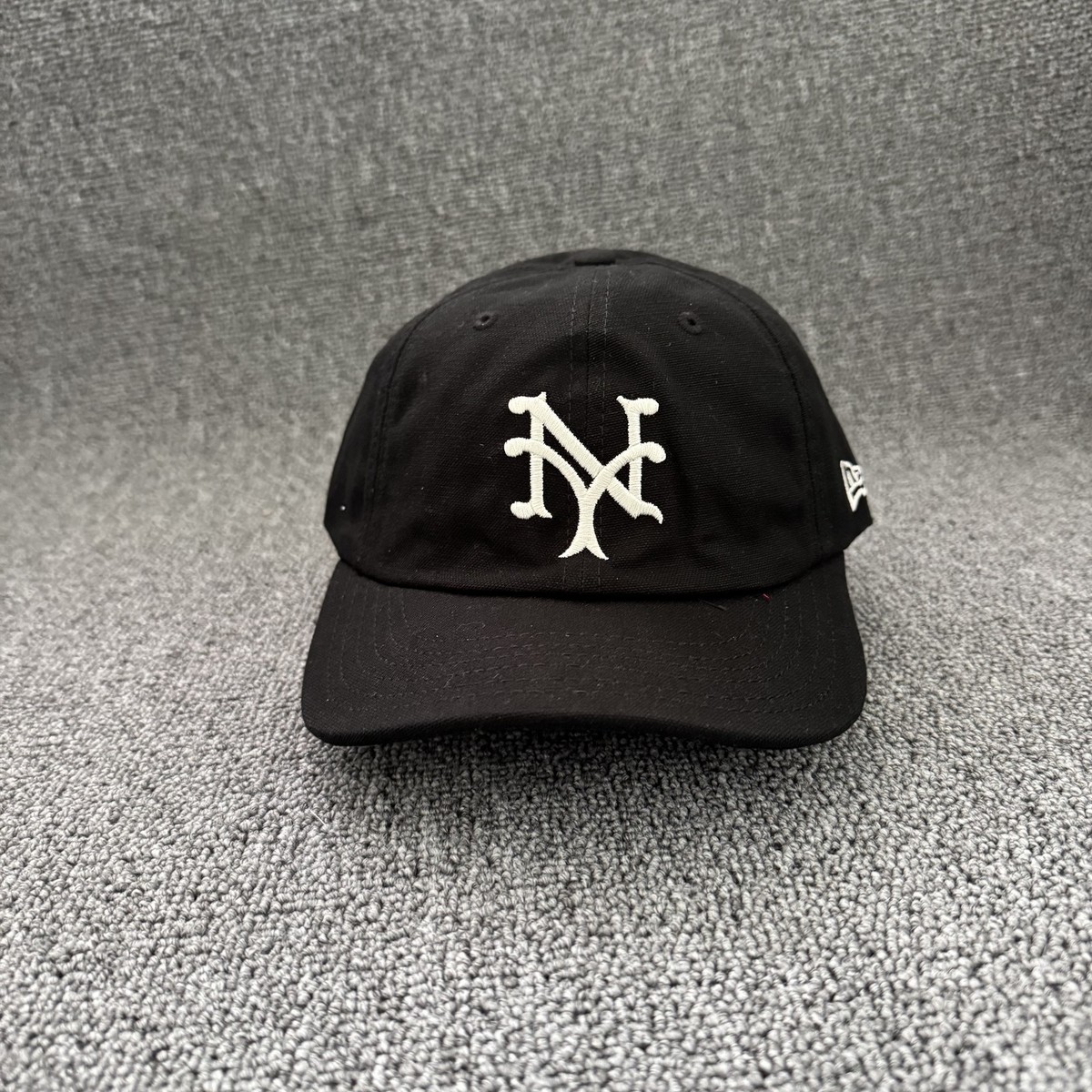 New Era New York Yankees Black Strapback Cap White NY Logo