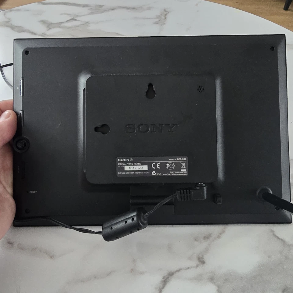 Sony S-Frame DPF-D92 9" Digital Photo Frame Power Lead Used with remote - Image 4 of 4