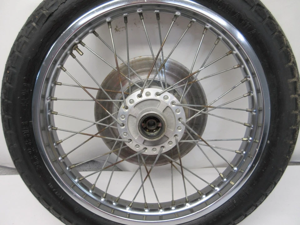 Kawasaki KZ400 KZ 400 1974 rueda delantera Foto 2 de 4